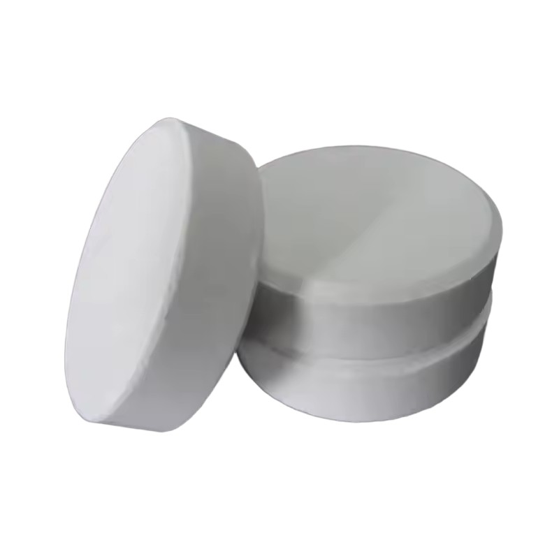 Каква ключова роля играе TCCA (Trichloroisocyanuric) при лечението и дезинфекцията на водата?